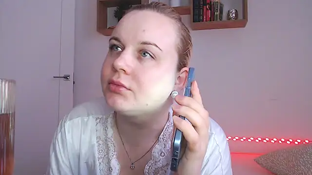 Snapshot of Karolina_love_ chatting on January 11, 2026, 11:50 am Karolina love online show from January 11, 2026, 11:50 am