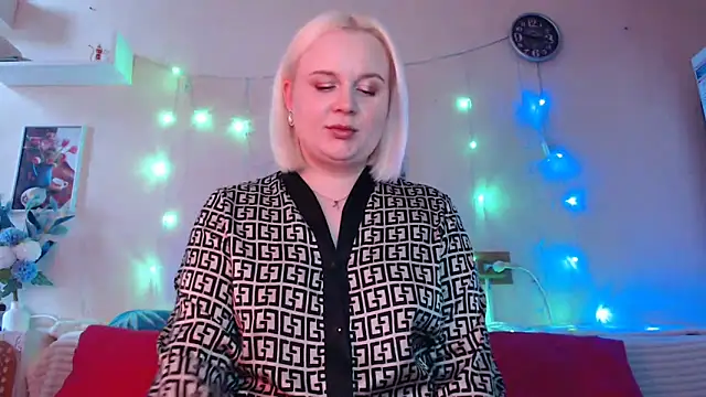 Karolina love  online show from December 31, 2024, 12:15 pm