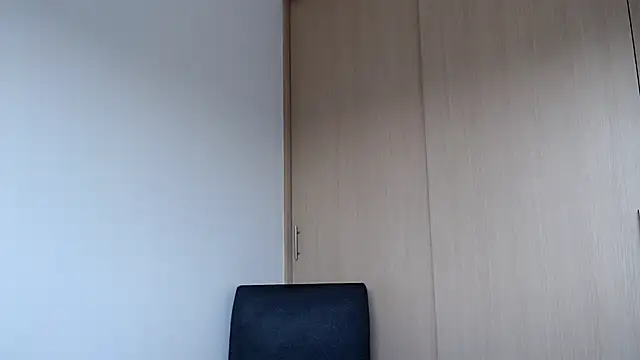 Snapshot of kitty__horny chatting on October 28, 2025, 8:19 pm kitty  horny online show from October 28, 2025, 8:19 pm