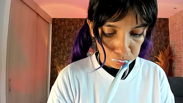 Snapshot of kitty__horny chatting on February 7, 2025, 5:40 pm kitty  horny online show from February 7, 2025, 5:40 pm