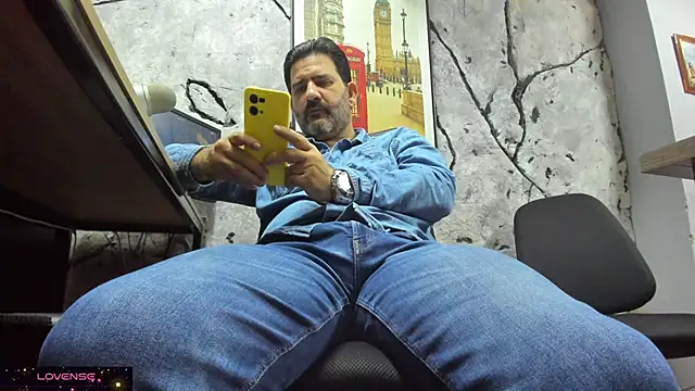 Maxi TheBigDaddy online show from December 16, 2025, 3:38 pm