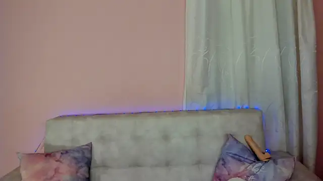 Snapshot of tinysara chatting on March 15, 2025, 4:43 pm tinysara online show from March 15, 2025, 4:43 pm