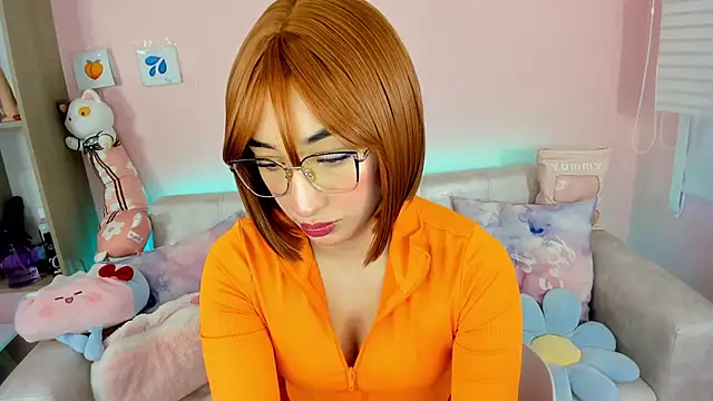 tinysara online show from November 23, 2025, 4:17 pm