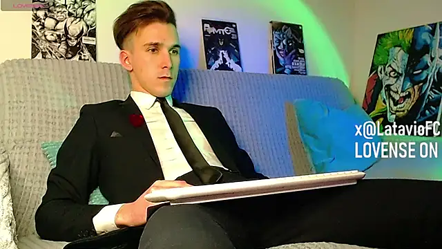 Midnighter  online show from April 1, 2026, 10:39 pm