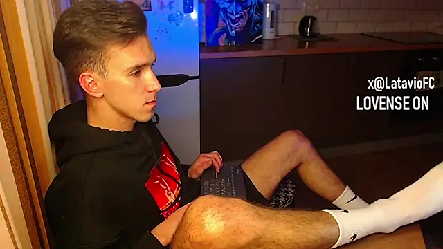 Midnighter  online show from October 29, 2025, 1:15 am