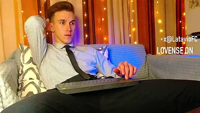 Midnighter  online show from December 23, 2025, 12:43 am