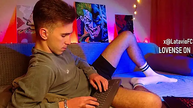 Midnighter  online show from March 6, 2025, 10:15 pm