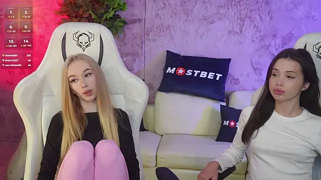 Amelia Blaze online show from December 16, 2024, 7:32 pm