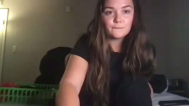 rosielinda16 online show from March 11, 2026, 11:43 pm