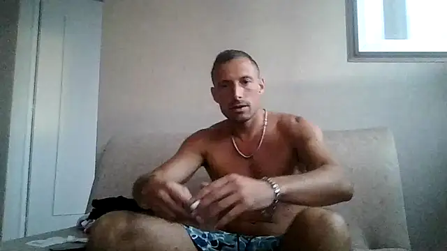 Snapshot of sebcucold chatting on May 29, 2026, 7:42 pm sebcucold online show from May 29, 2026, 7:42 pm