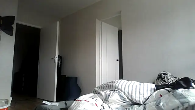 sebcucold online show from April 17, 2026, 2:09 pm