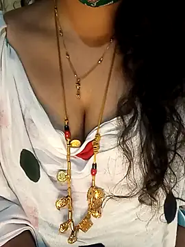 Snapshot of tuttifrutti17 chatting on January 13, 2025, 6:05 pm tuttifrutti17 online show from January 13, 2025, 6:05 pm