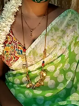 Snapshot of tuttifrutti17 chatting on January 29, 2025, 5:35 pm tuttifrutti17 online show from January 29, 2025, 5:35 pm