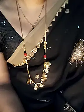 Snapshot of tuttifrutti17 chatting on December 2, 2024, 6:27 pm tuttifrutti17 online show from December 2, 2024, 6:27 pm