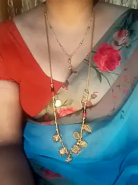 Snapshot of tuttifrutti17 chatting on December 4, 2024, 6:22 pm tuttifrutti17 online show from December 4, 2024, 6:22 pm