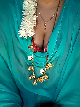 Snapshot of tuttifrutti17 chatting on February 15, 2025, 6:01 pm tuttifrutti17 online show from February 15, 2025, 6:01 pm