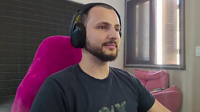 Snapshot of iurytx chatting on March 3, 2026, 5:09 pm iurytx online show from March 3, 2026, 5:09 pm