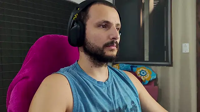 Snapshot of iurytx chatting on February 18, 2026, 11:01 pm iurytx online show from February 18, 2026, 11:01 pm