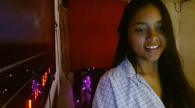 Chiara petterson online show from December 5, 2024, 7:10 am