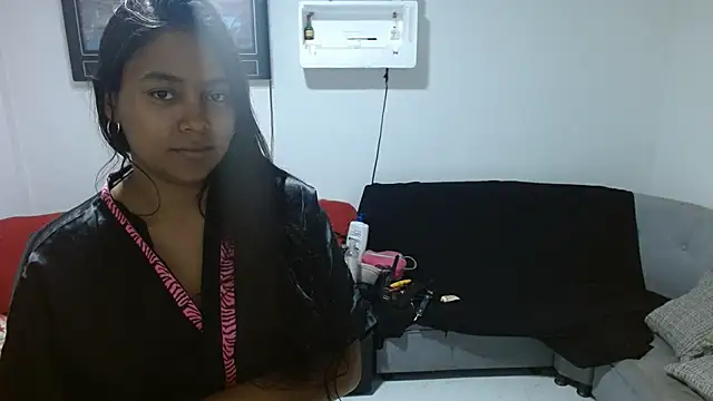 Chiara petterson online show from February 13, 2025, 4:00 am