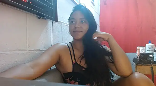 Chiara petterson online show from January 28, 2025, 4:08 am