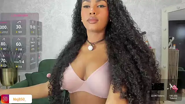 HOTBLACKANDWHITE2 online show from November 12, 2025, 3:21 am