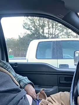 Snapshot of Themechanic420 chatting on January 22, 2025, 2:03 pm Themechanic420 online show from January 22, 2025, 2:03 pm