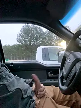 Snapshot of Themechanic420 chatting on December 4, 2024, 10:46 pm Themechanic420 online show from December 4, 2024, 10:46 pm