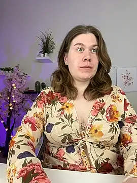 Nancy Sun  online show from November 20, 2025, 12:50 pm