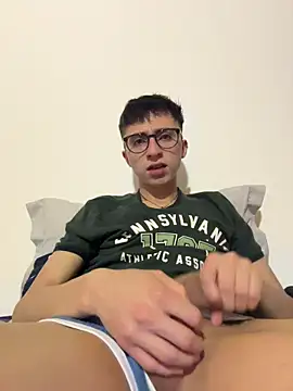 CamiRojas boy online show from December 19, 2025, 4:27 am