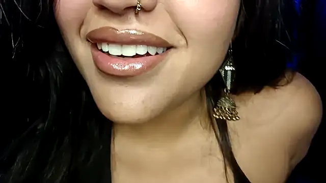 Lucy kanne online show from November 9, 2025, 6:34 pm