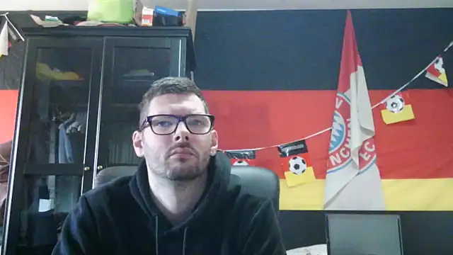 Snapshot of Die-geile-Sau chatting on March 4, 2026, 11:40 am Die-geile-Sau online show from March 4, 2026, 11:40 am