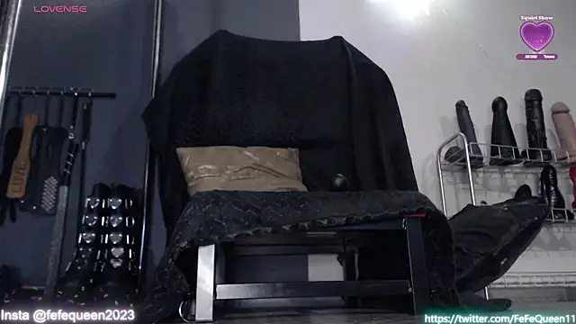 Snapshot of Kinky_Butterfly chatting on January 4, 2025, 10:34 pm Kinky Butterfly online show from January 4, 2025, 10:34 pm