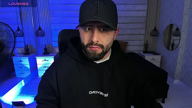 Snapshot of jhon_bear03 chatting on April 14, 2026, 11:15 am jhon bear03 online show from April 14, 2026, 11:15 am