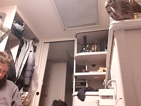 Snapshot of Ebinator666 chatting on December 10, 2024, 3:30 am Ebinator666 online show from December 10, 2024, 3:30 am