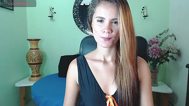 Snapshot of Sofia_Franco_ chatting on November 11, 2025, 6:58 pm Sofia Franco online show from November 11, 2025, 6:58 pm