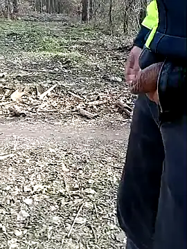 Nikeyone2 online show from March 12, 2026, 1:26 pm