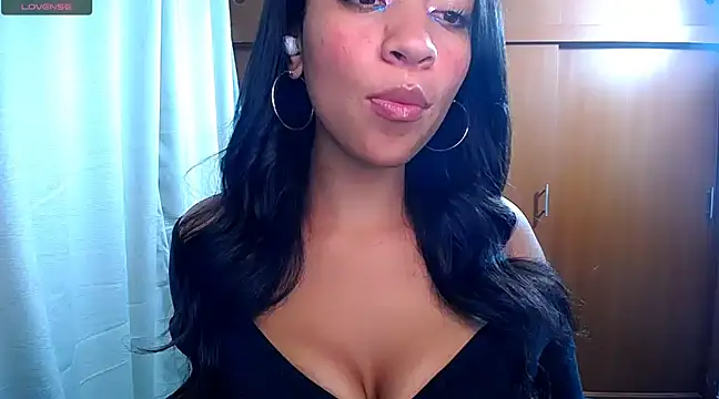 Danna Ross  online show from January 24, 2025, 12:42 am