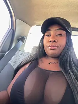 Snapshot of MySweetPerla21 chatting on February 13, 2026, 7:36 pm MySweetPerla21 online show from February 13, 2026, 7:36 pm