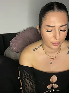 Mia-Bremer online show from March 31, 2026, 10:23 pm