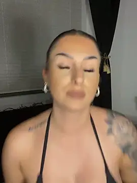 Snapshot of Mia-Bremer chatting on February 2, 2025, 5:04 pm Mia-Bremer online show from February 2, 2025, 5:04 pm