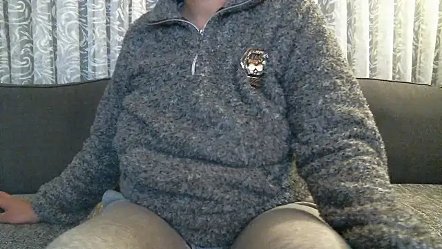 Snapshot of mysteriouscouple001 chatting on May 3, 2026, 12:38 am mysteriouscouple001 online show from May 3, 2026, 12:38 am