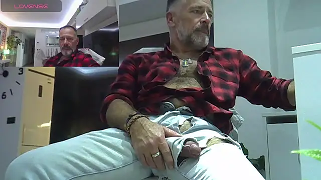 DaddybearVLC online show from December 14, 2024, 7:57 pm