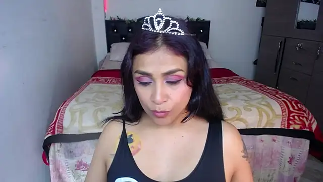 pinky violeta online show from October 17, 2025, 12:51 pm