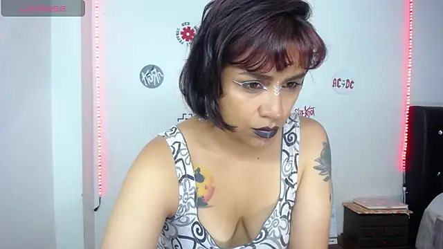 pinky violeta online show from May 30, 2026, 12:06 am