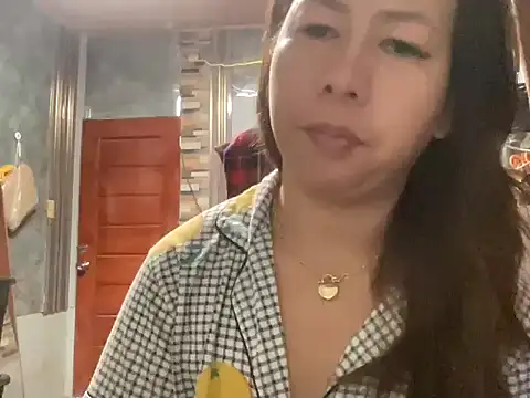 Snapshot of UrLove_Marga chatting on July 15, 2026, 10:39 pm UrLove Marga online show from July 15, 2026, 10:39 pm