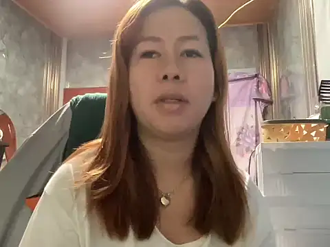 Snapshot of UrLove_Marga chatting on May 4, 2026, 10:12 pm UrLove Marga online show from May 4, 2026, 10:12 pm