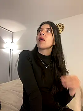 saori 10 online show from October 19, 2025, 7:44 am