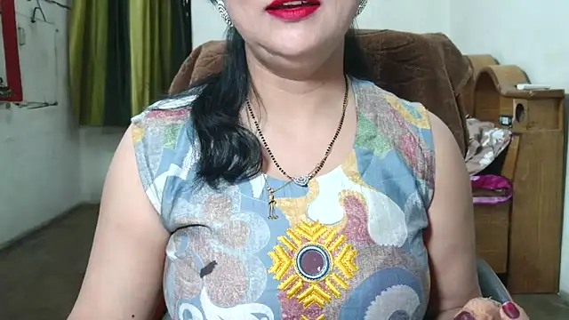 Cute Mahi22 online show from May 10, 2026, 11:47 am