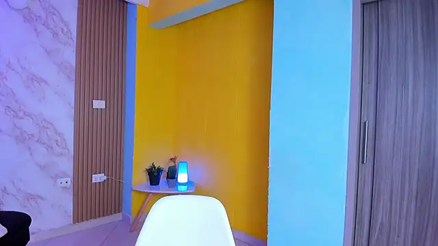 Megan blue7 online show from November 6, 2025, 11:36 am